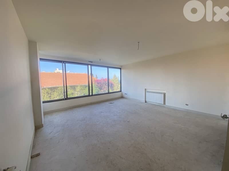 Spacious Apartment for Rent in Hamra / الحمرا 0