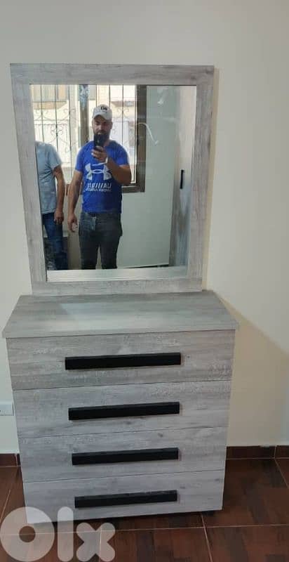 خزانة اربع درف 180 سم مع شفنيرة مع مرايا 1
