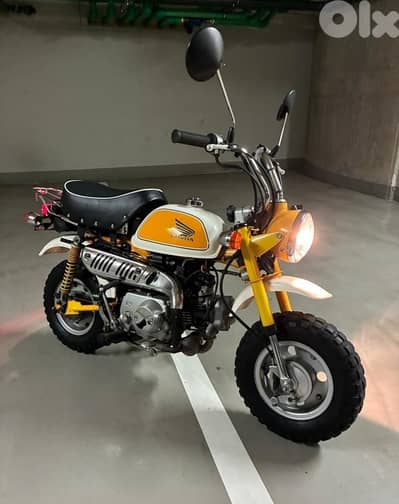 Honda monkey z50 special edition