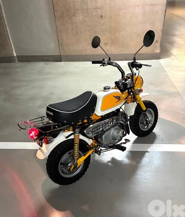 Honda monkey z50 special edition 1