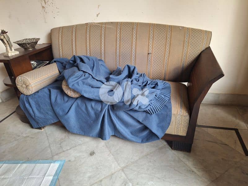 طقم صالون ارديكو انتيك ديوان مع ٤ صغار  رائع جدا ومميز 2