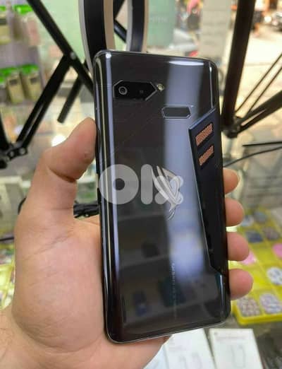 Asus ROG ___ oppo A74