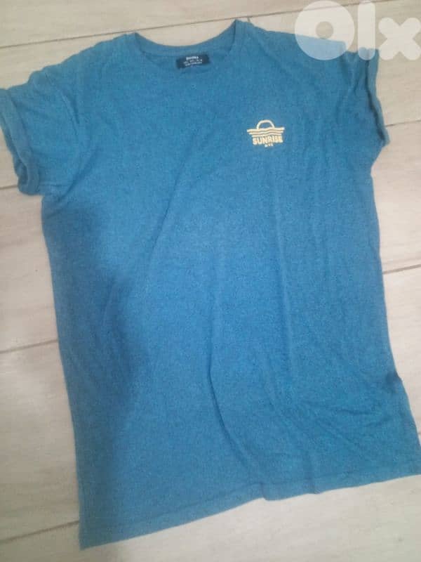 Clean and beautiful men's t-shirts at an affordable price 0