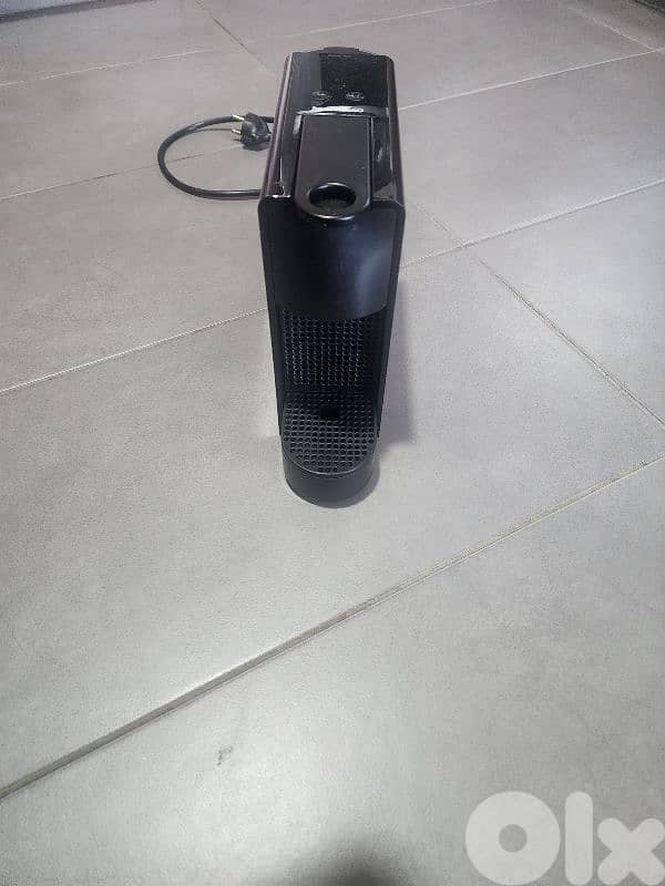 Nespresso Coffee machine (Essenza Mini) 1