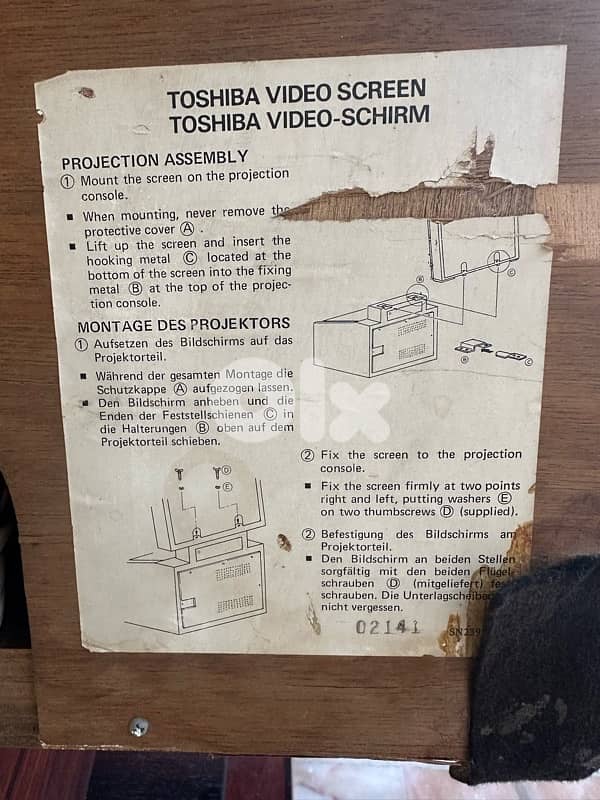 Toshiba projection TV 9
