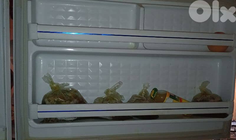 براد للبيع، الكفور 2