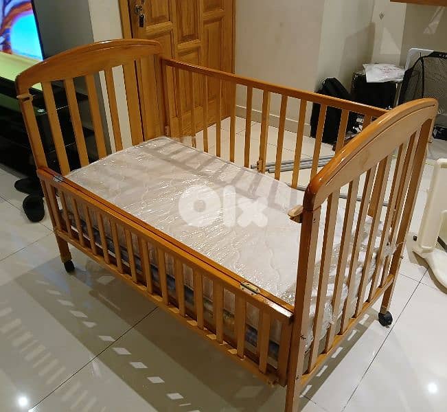 Baby Bed in good condition 2