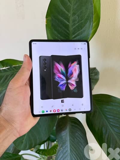 samsung z fold 3 الجنوب صور