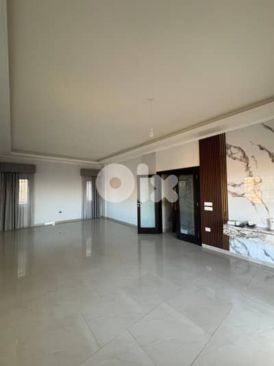 شقة للبيع في الغازية مطل بحر - Apartment with Sea View for Sale Ghazie