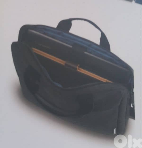 Lenovo 15.6" Laptop Black Casual Toploader 0