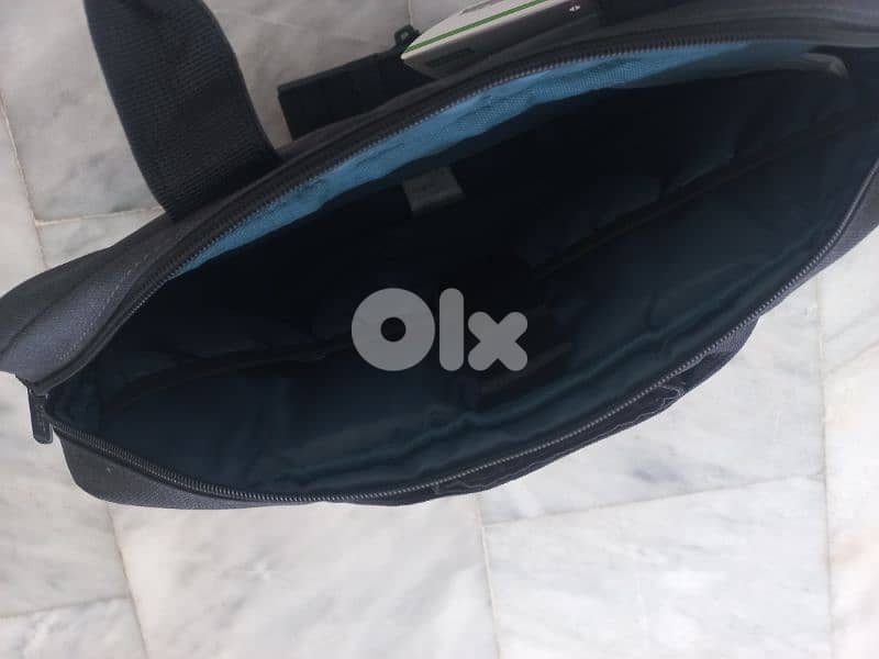 Lenovo 15.6" Laptop Black Casual Toploader 4
