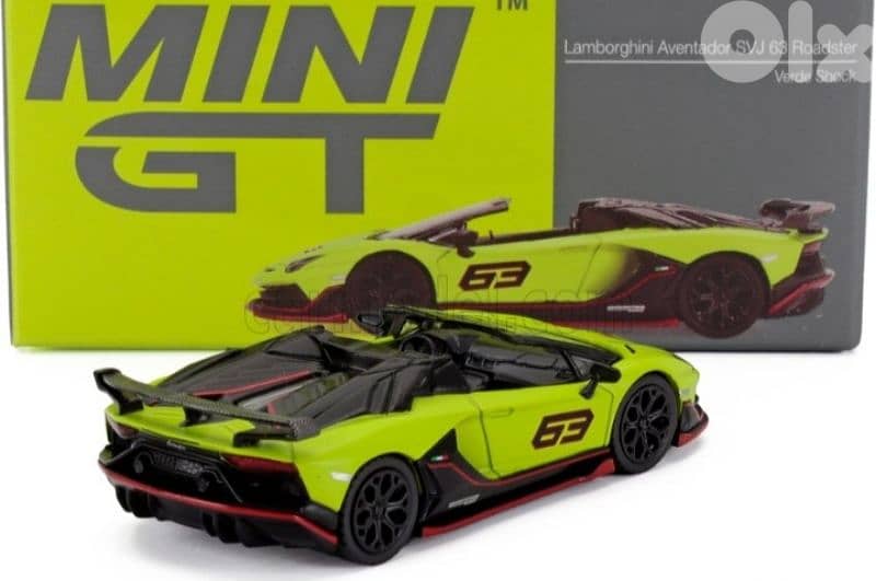 Lamborghini Aventador SVJ Roadster 2022 diecast car model 1;64. 2