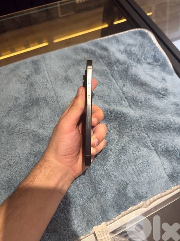 USED IPHONE 16 PRO 256 GB BLACK 1