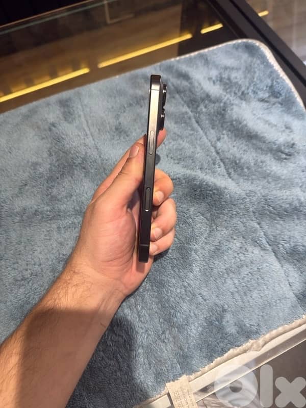 USED IPHONE 16 PRO 256 GB BLACK 2