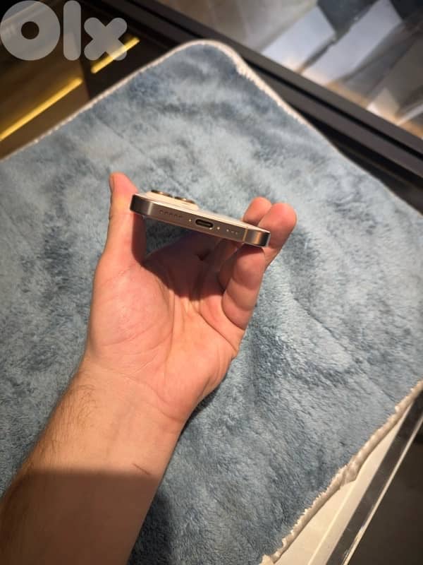 USED IPHONE 16 PRO 512 GB DESERT 4