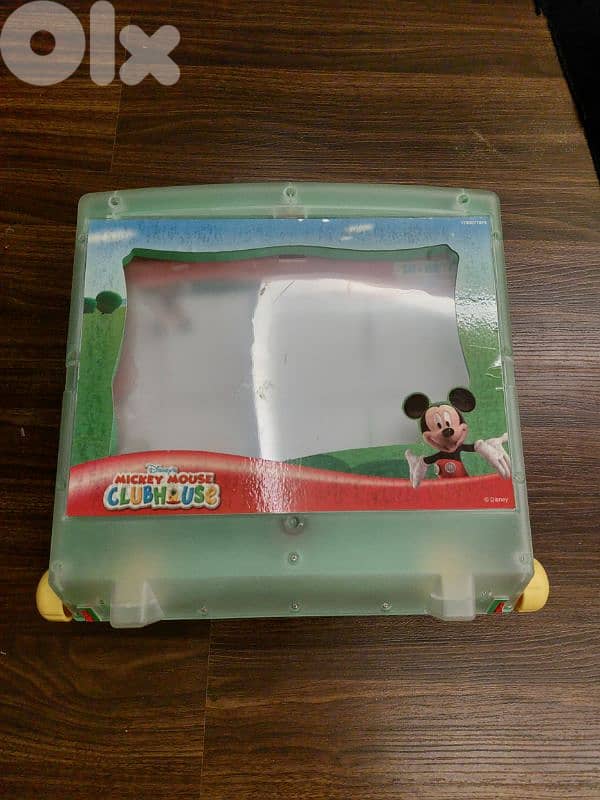 طاولة أطفال مع ٣ كراسي + مرجوحة أطفال + لعبة + ٤ دباديب 4