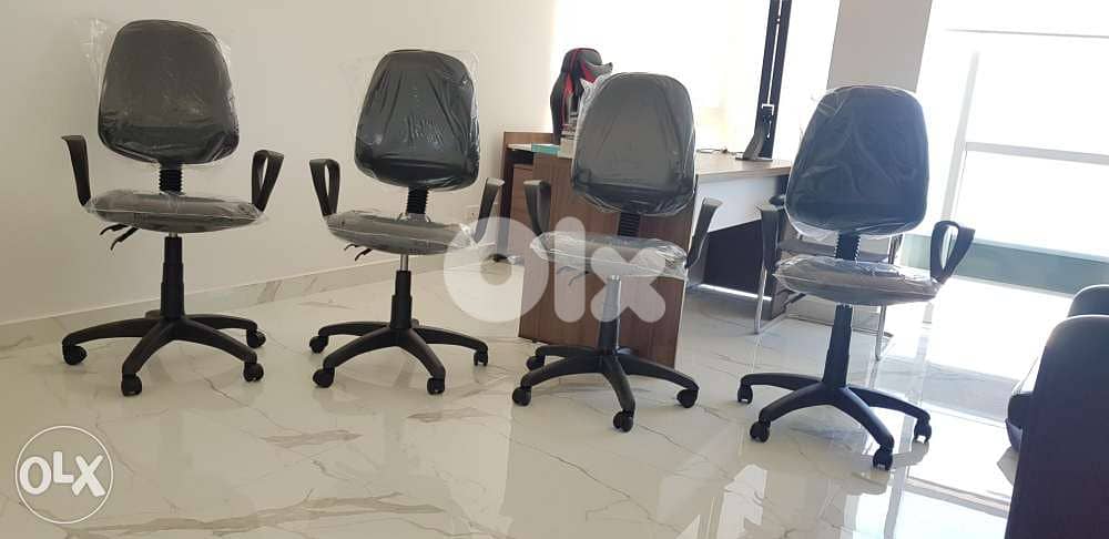 Office chairs for sale brand new / all colors available 1