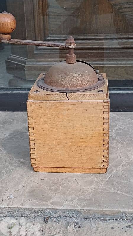antique 3