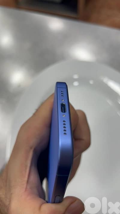 iPhone 16