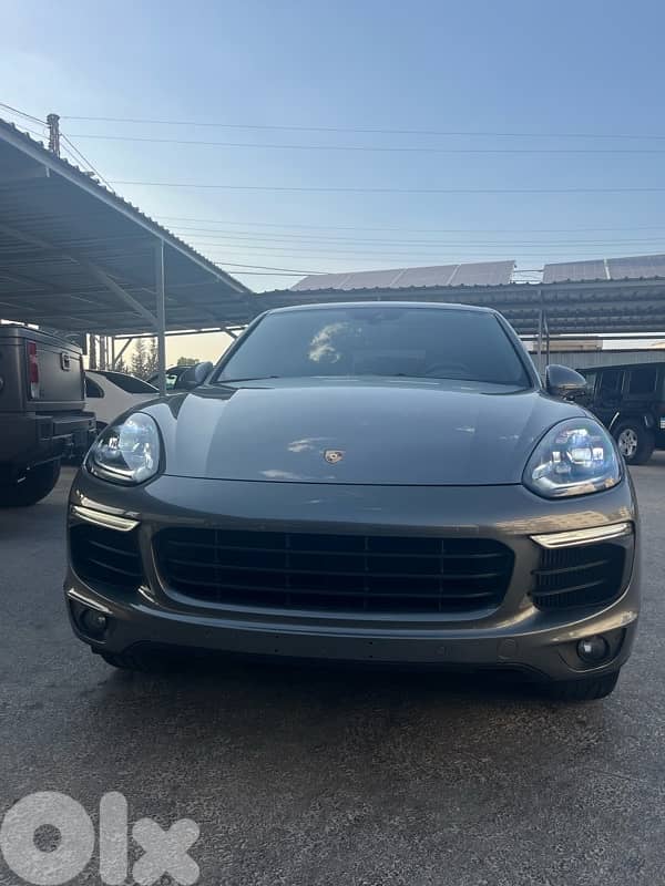 Porsche Cayenne S 2017 0