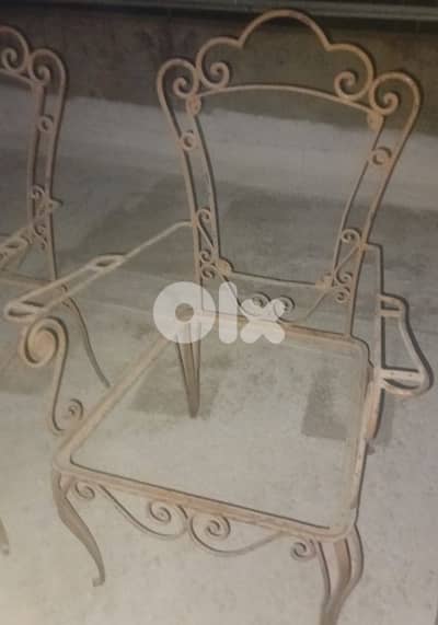 outdoor sitting area