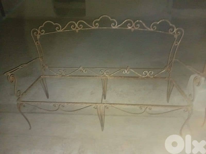 outdoor sitting area 1