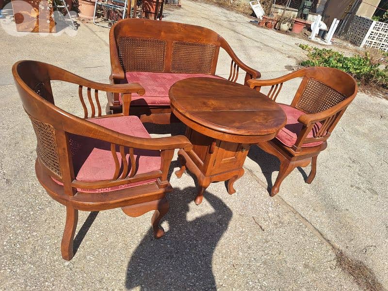 طقم صالون خشب ورد من الروائع انتيك مميز مع طاولة 0