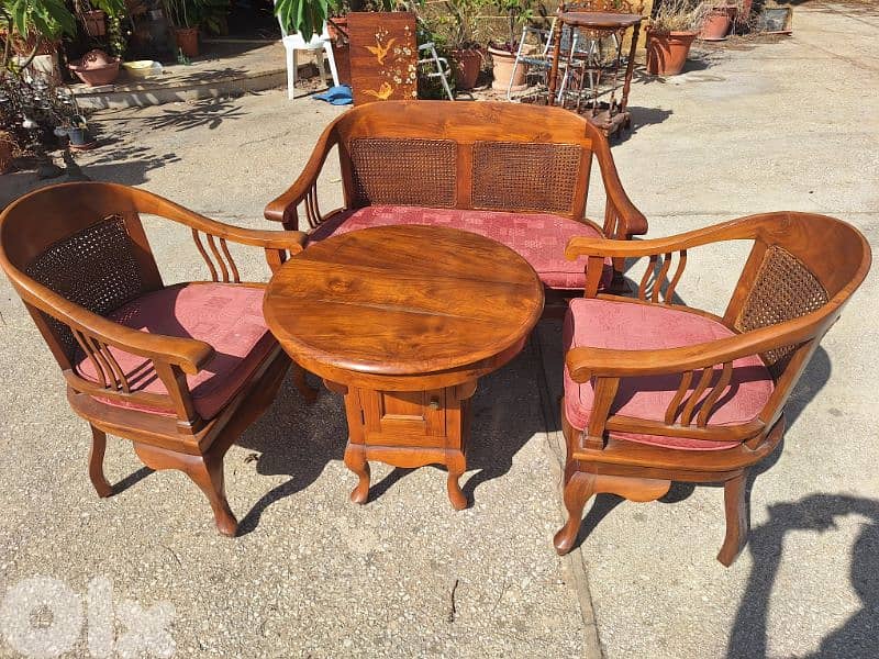 طقم صالون خشب ورد من الروائع انتيك مميز مع طاولة 2