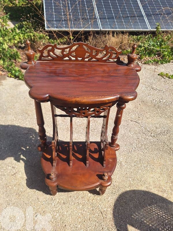 طاولة مميزة خشب ورد رائعة جدا سعر لقطة 1