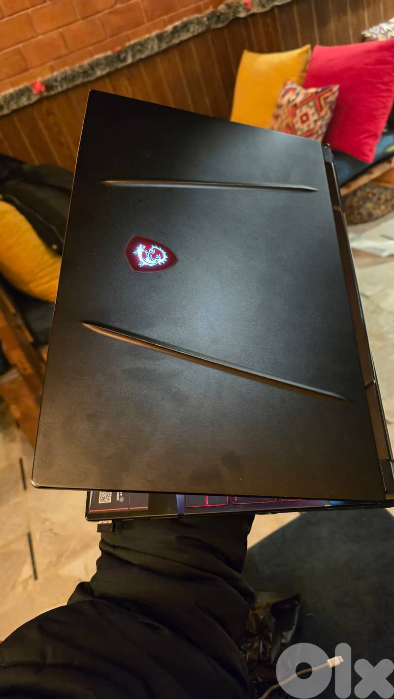 MSI GL65 Leopard 10SFR – i7 / RTX 2070 / 16GB RAM / SSD 2