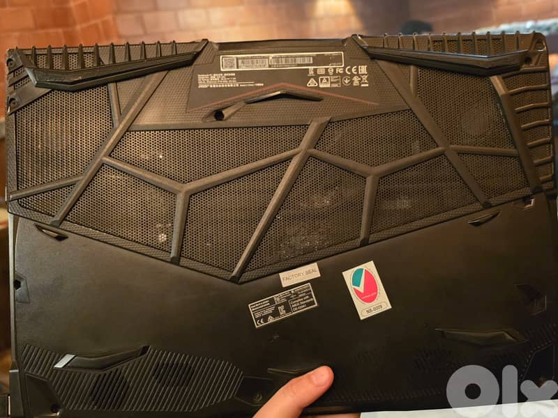 MSI GL65 Leopard 10SFR – i7 / RTX 2070 / 16GB RAM / SSD 3