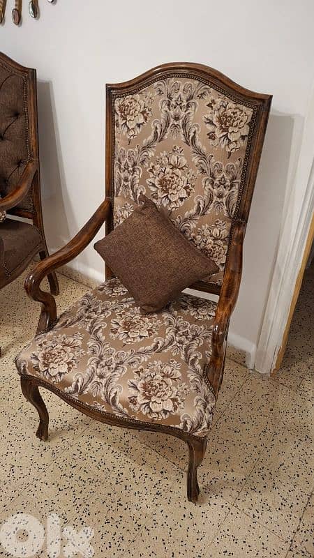 طقم كنبايات خشب زان خمس قطع وطاولة 5