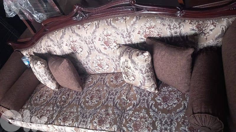 طقم كنبايات شغل توصاية خشب زان خمس قطع وطاولة 0