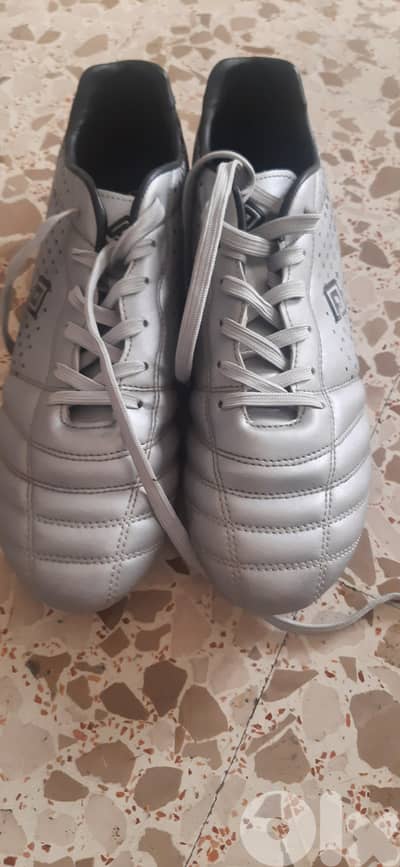 Football shoes