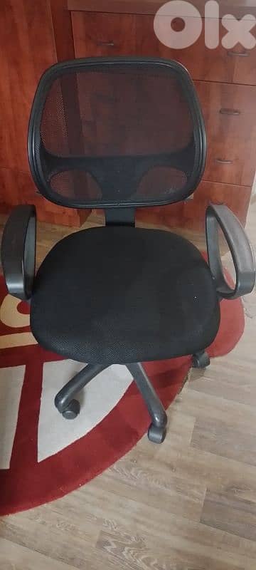 desk chair 0