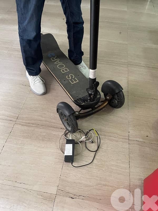 Es board scooter electric great condition 8