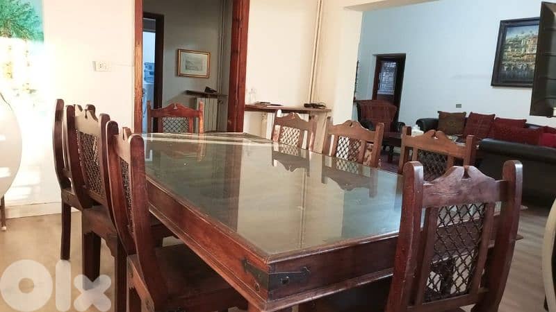 Antique Dining room with 8 chairs and dressoir 3