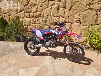 Apollo RXF 200cc
