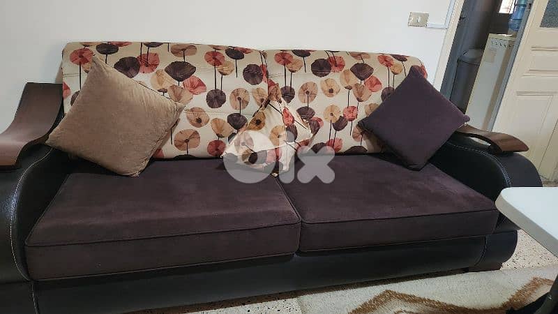 Living room used furniture 0