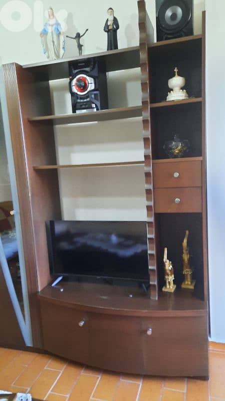 Brown TV Cabinet فيترين 1