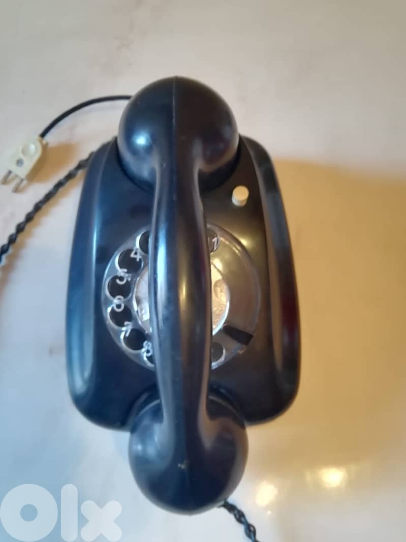 vintage rotary phones starting 25$ ask for model price 16