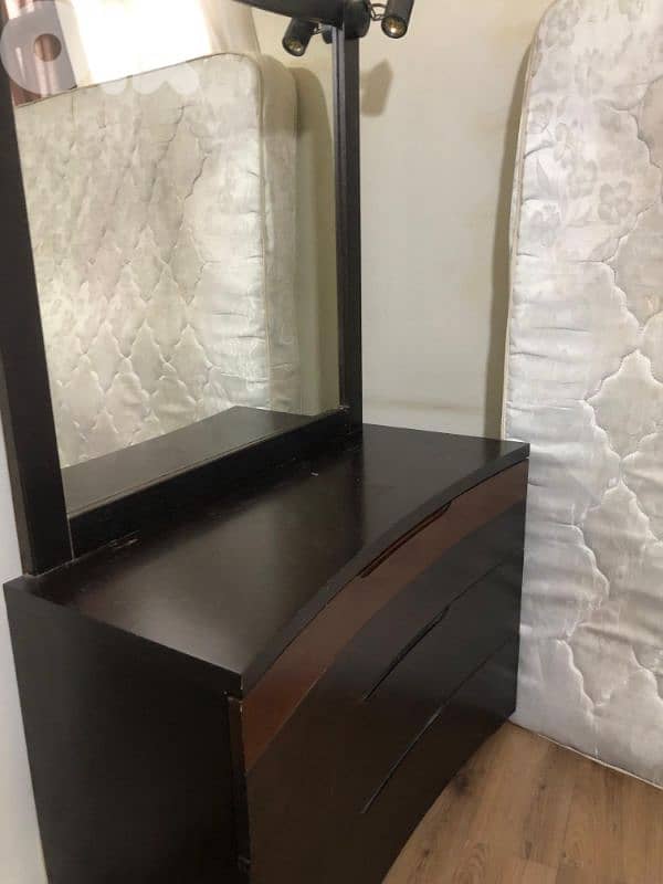 اوضة نوم شغل جورج متى ملبسة قشرة نسيف 2