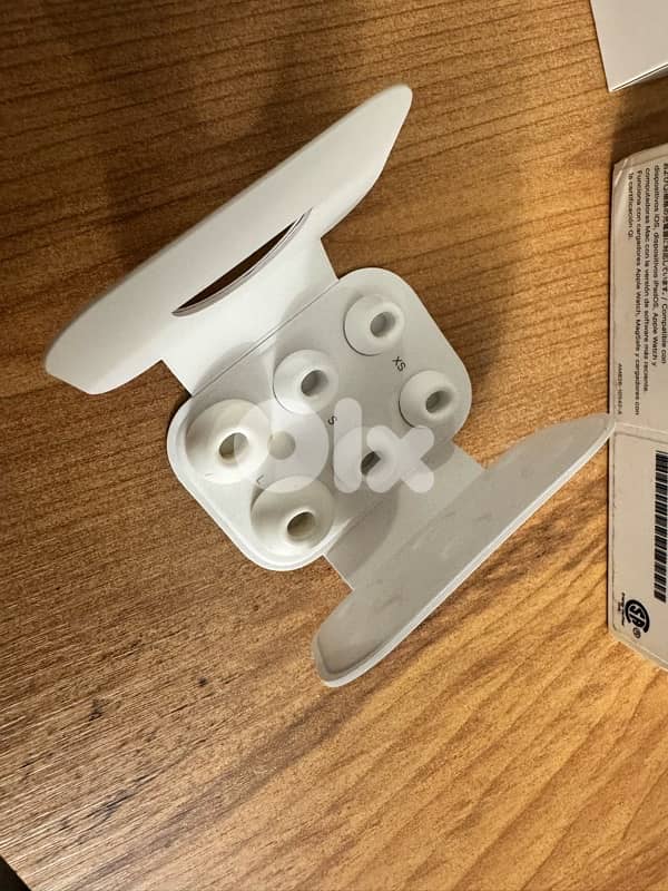 Apple AirPods Pro (2nd generation) 1