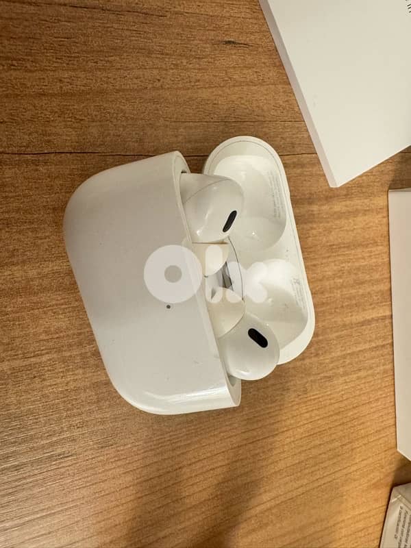Apple AirPods Pro (2nd generation) 2