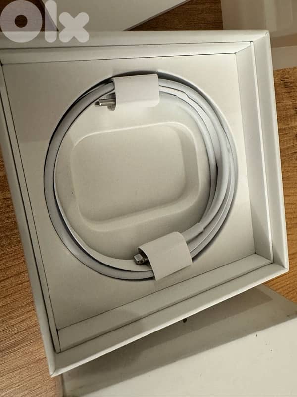 Apple AirPods Pro (2nd generation) 3