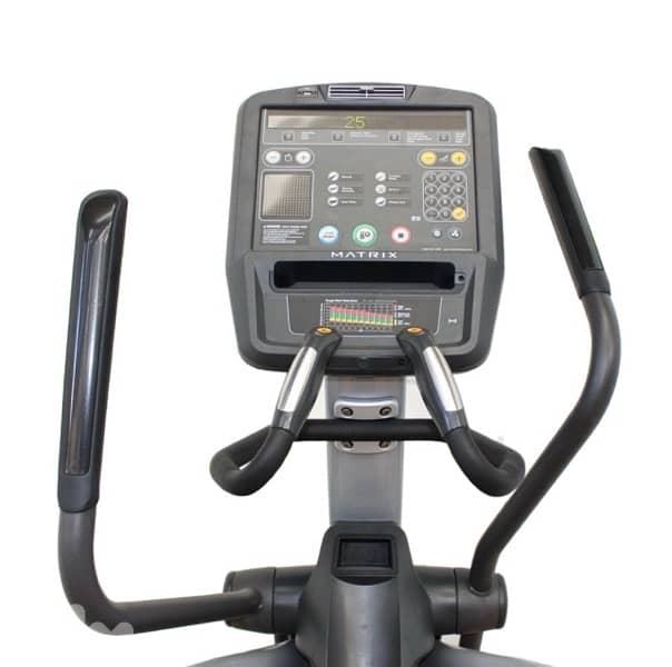 Matrix E5x Suspension Elliptical Trainer – Commercial / Home Use 3