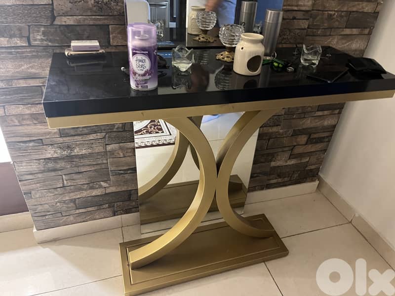 Console with mirror 0