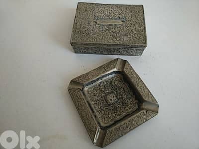 Vintage cigarette box with ashtray (Made in Japan) - Not Negotiable