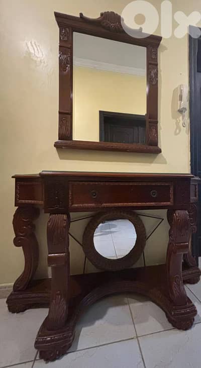 Commode with Mirror