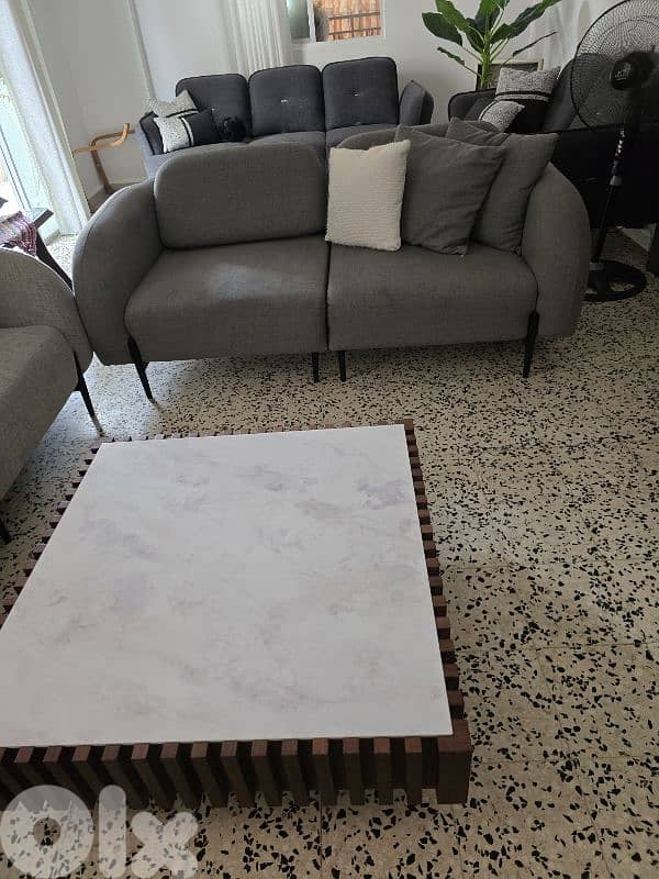طاولة تلفاز  وطاولة نص 1